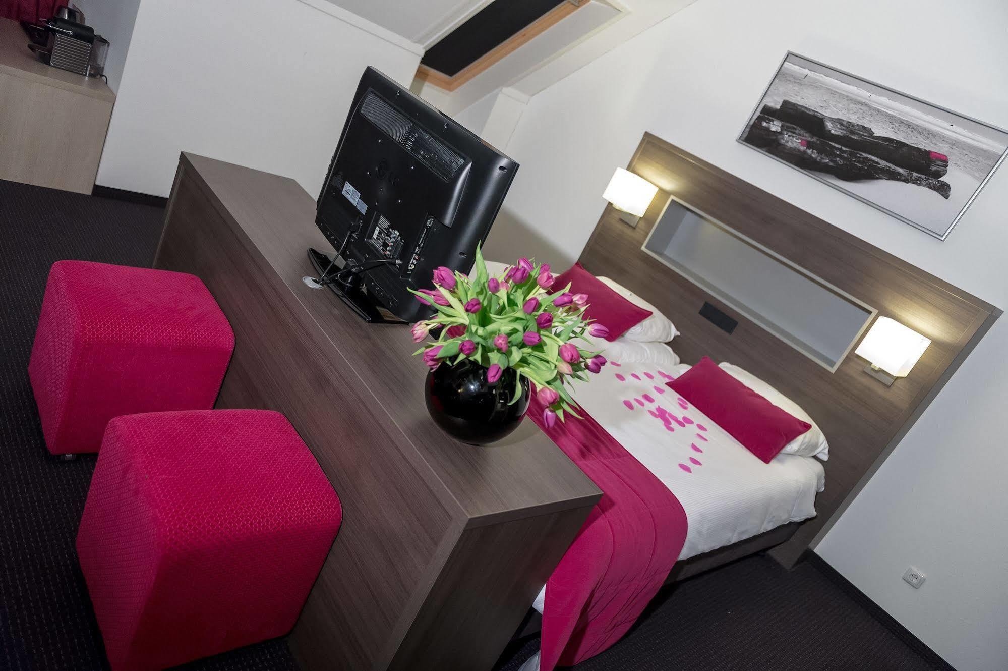 Hotel Bornholm West-Terschelling Extérieur photo